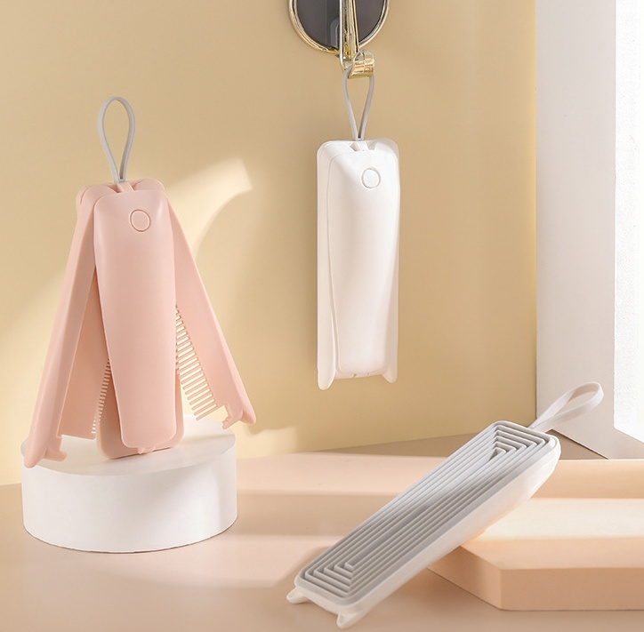 Pet Grooming & Hair Removal Brush - Image 10